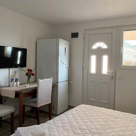 Appartement Apartman Ruzmarin