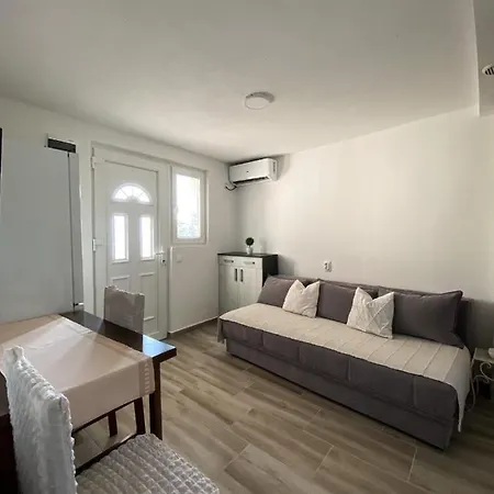Apartman Ruzmarin Appartement